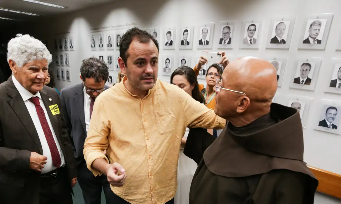 Braga faz greve de fome à espera do desfecho final sobre sua situação política