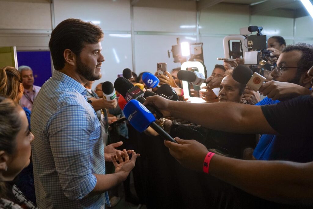 Bruno recebeu a imprensa paraibana na ocasião da abertura do "Maior São João do Mundo"