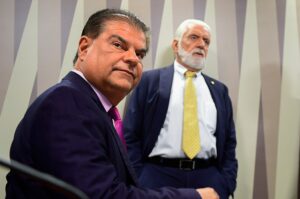 Senadores chegam aos EUA com a missão de impedir “tarifaço” sobre produtos brasileiros