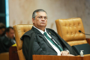 STF deve julgar na quarta-feira se mantém decisão de Dino sobre “penduricalhos”