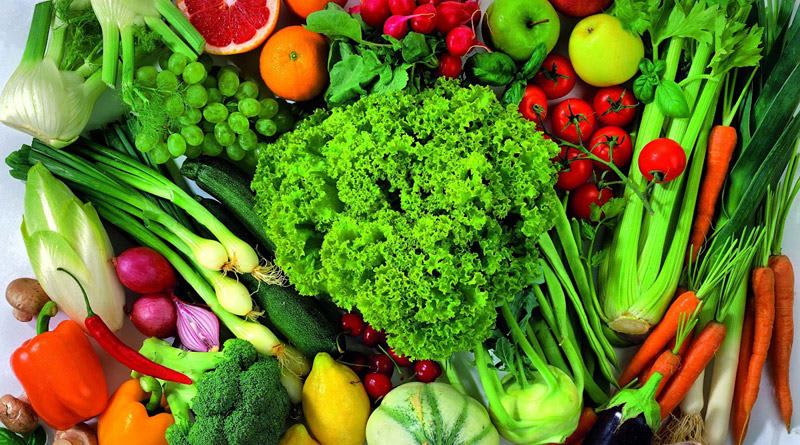 Mulheres do campo comercializam produção em  feira livre na Praça da Bandeira