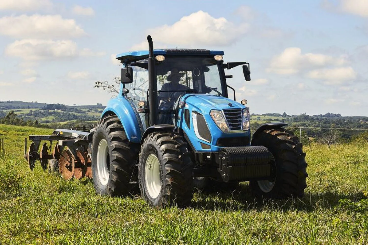 Governo lança R$ 10 bilhões com juros reduzidos para financiar máquinas agrícolas