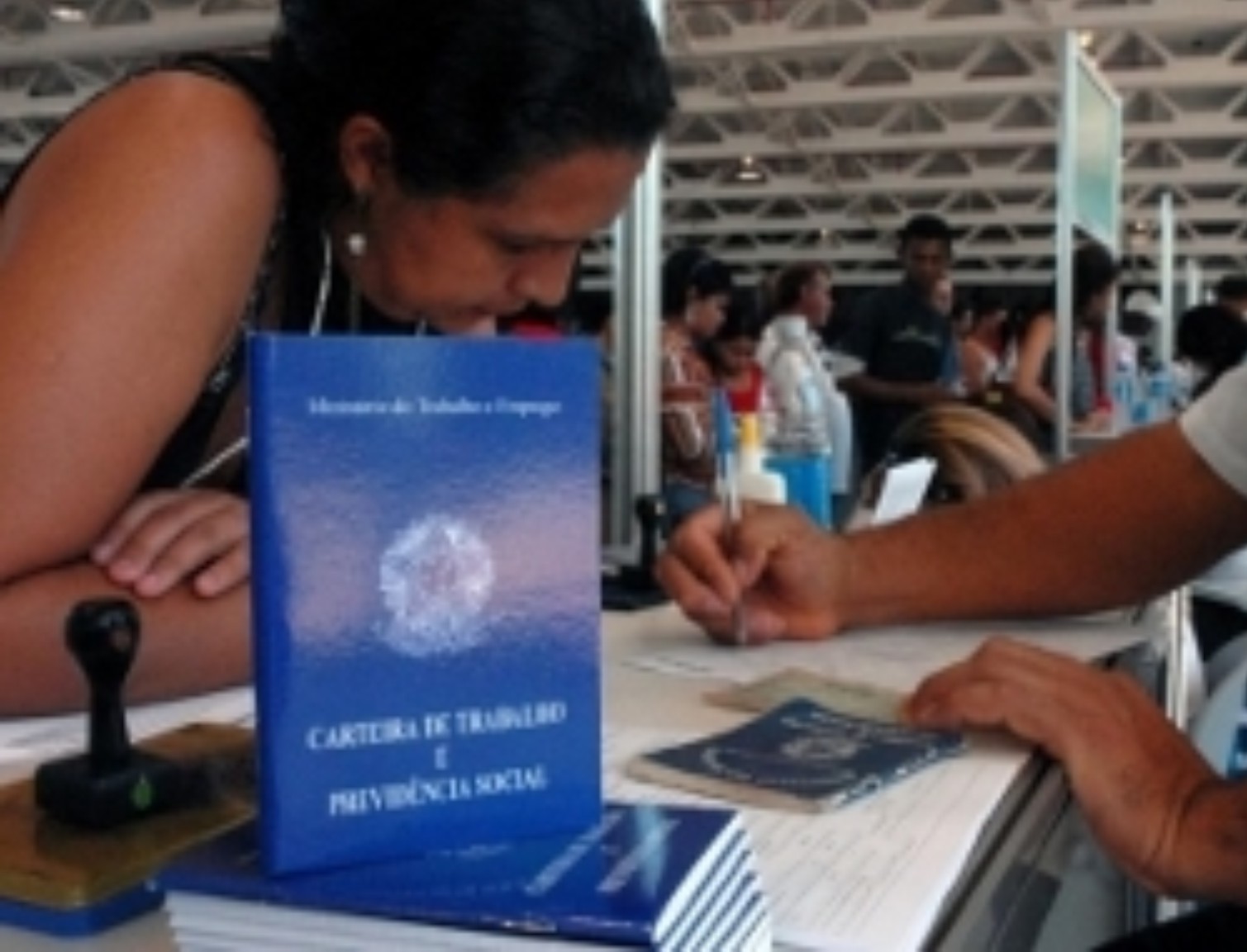 Mais de 750 oportunidades de emprego são oferecidas na PB a partir de segunda-feira (11)