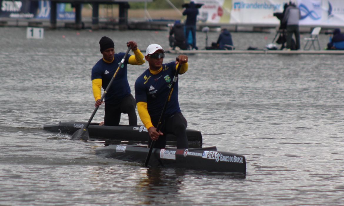 Brasileiros conquistam ouro no Mundial de canoagem e paracanoagem na Alemanha