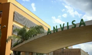 Anvisa suspende lote de remédios para hipertensão e câncer de mama