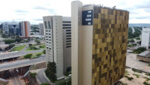 Tarifa de 25% dos EUA sobre produtos brasileiros  preocupa setor industrial, diz entidade
