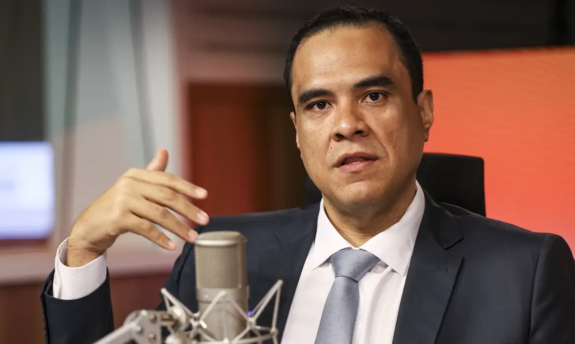 Feliciano anuncia crédito especial às microempresárias vítimas de violência