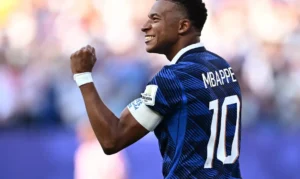 França supera retranca do Paraguai e chega às quartas de final da Copa do Mundo