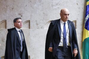 Moraes encaminha a Fachin pedido de investigação contra Mendonça
